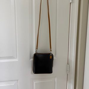 Leather crossbody pocketbook